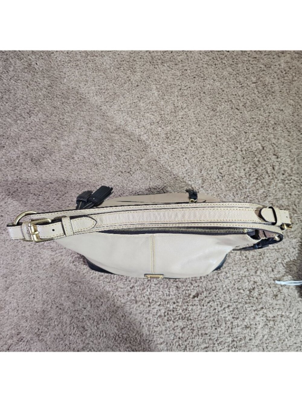 Dooney & Bourke 2 Tone Beige Black Pebbled Leather Shoulder Hobo Bag and Wallet - Picture 15 of 16